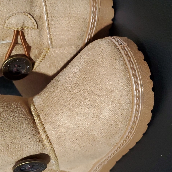 Little Girl's Winter Faux Fur Lightweight Boots - Picture 5 of 14